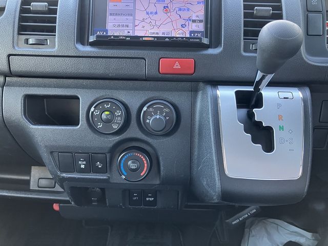 TOYOTA HIACE VAN 4WD 2019 Image 31