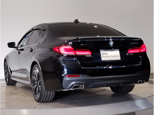 BMW 5SERIES SEDAN 2021 Image 31