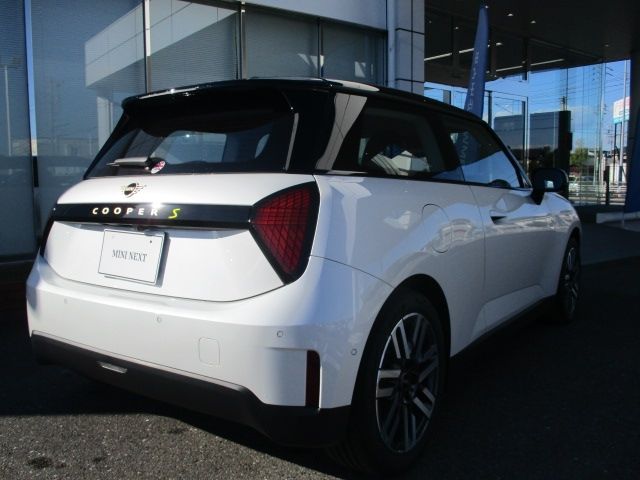 BMW MINI COOPER 2024 Image 31