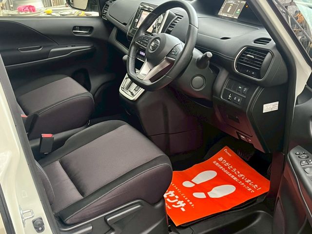 NISSAN SERENA  S-HYBRID 2017 Image 31