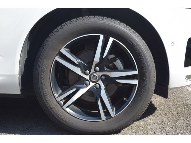 VOLVO XC60 2018 Image 31