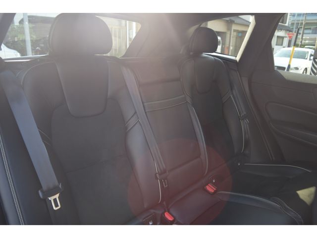 VOLVO XC60 2018 Image 31