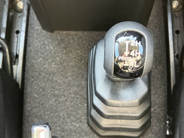 SUZUKI JIMNY 4WD 2018 Image 31