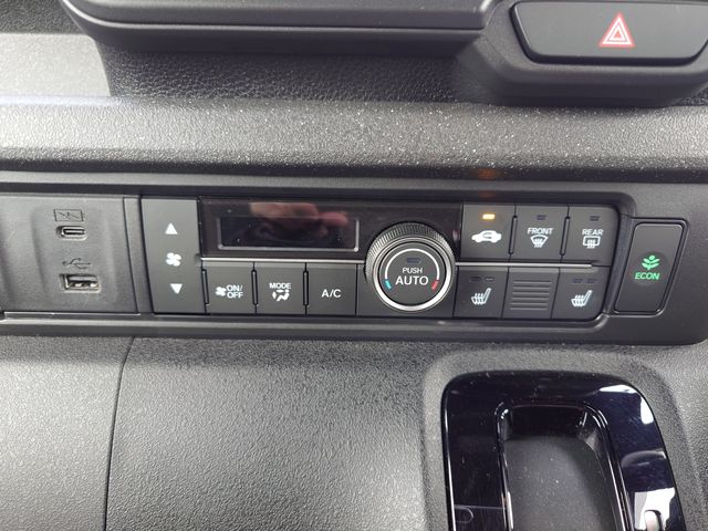 HONDA N BOX CUSTOM 2024 Image 31