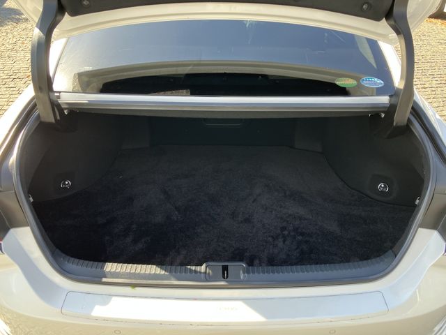 TOYOTA LEXUS ES300H 2019 Image 31