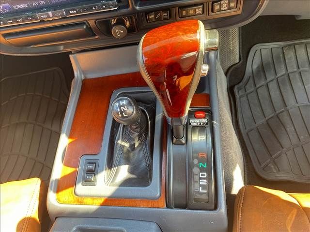 TOYOTA LANDCRUISER WAGON 1997 Image 31