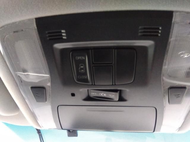 TOYOTA VELLFIRE 2015 Image 31