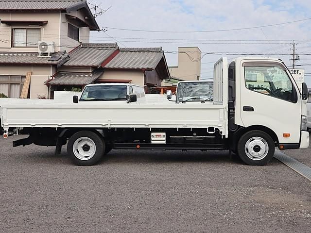 HINO DUTRO 2020 Image 31