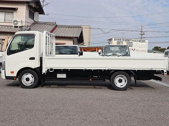 HINO DUTRO 2020 Image 31