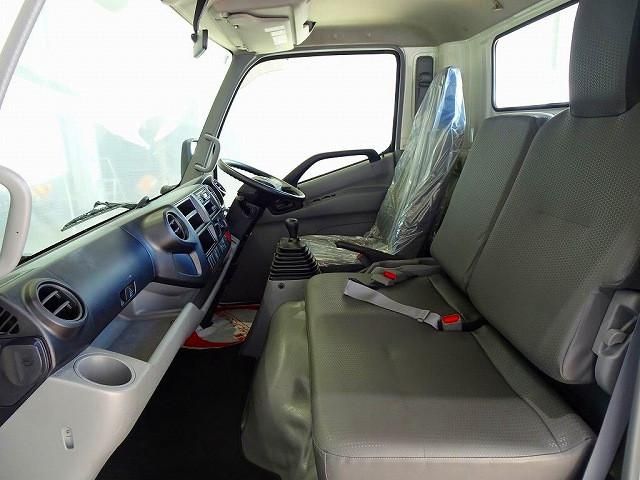 HINO DUTRO 2020 Image 31