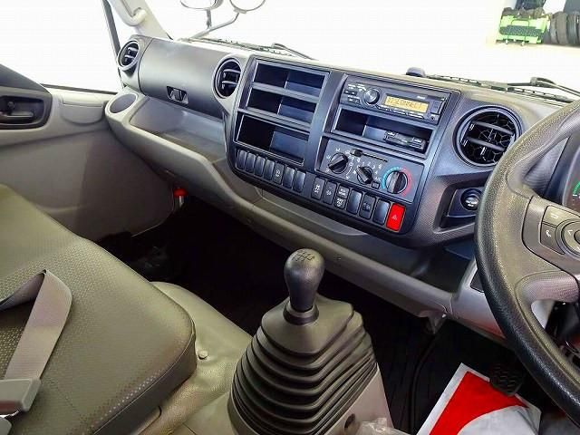 HINO DUTRO 2020 Image 31