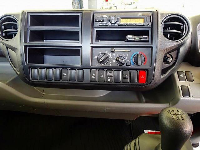 HINO DUTRO 2020 Image 31