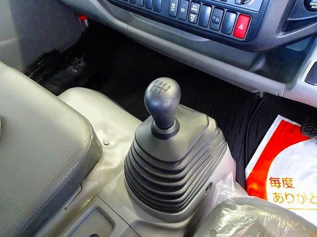 HINO DUTRO 2020 Image 31