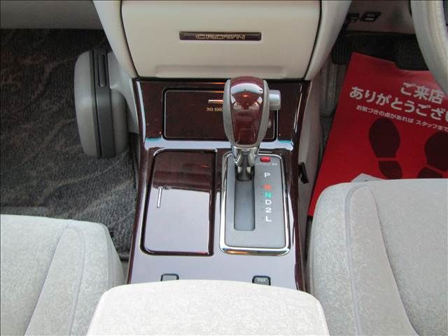 TOYOTA CROWN SEDAN 2002 Image 31