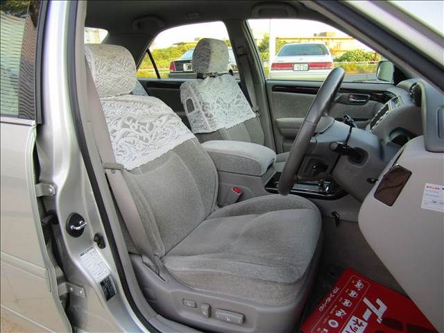 TOYOTA CROWN SEDAN 2002 Image 31