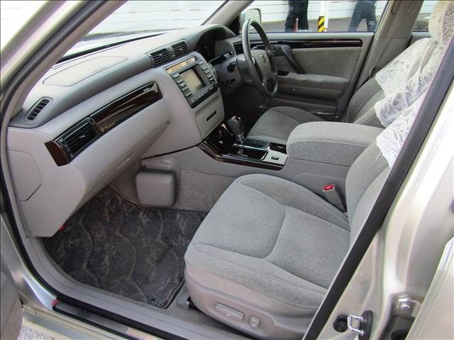 TOYOTA CROWN SEDAN 2002 Image 31