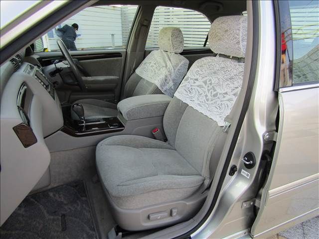 TOYOTA CROWN SEDAN 2002 Image 31