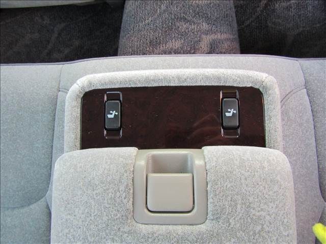 TOYOTA CROWN SEDAN 2002 Image 31