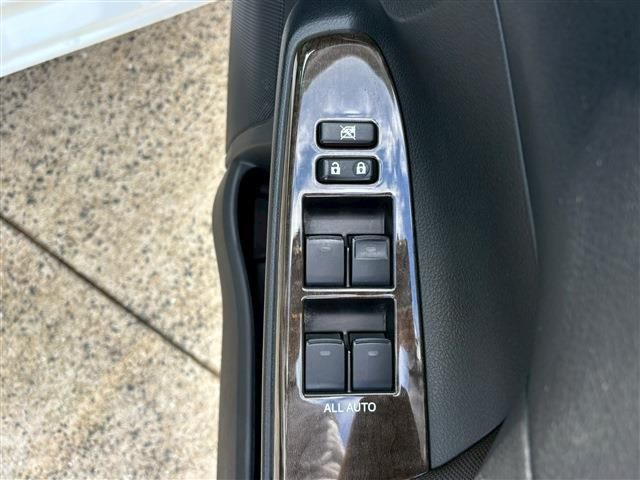 TOYOTA MARK X 2014 Image 31