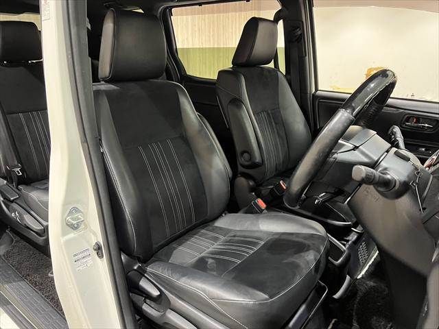 TOYOTA ESQUIRE HYBRID 2019 Image 31