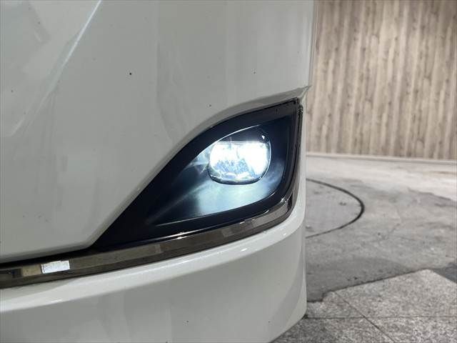 TOYOTA ESQUIRE HYBRID 2019 Image 31