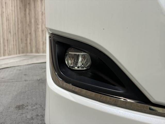 TOYOTA ESQUIRE HYBRID 2019 Image 31