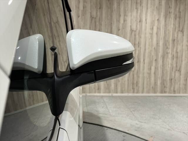 TOYOTA ESQUIRE HYBRID 2019 Image 31