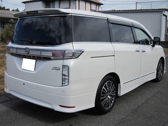 NISSAN ELGRAND  4WD 2023 Image 31