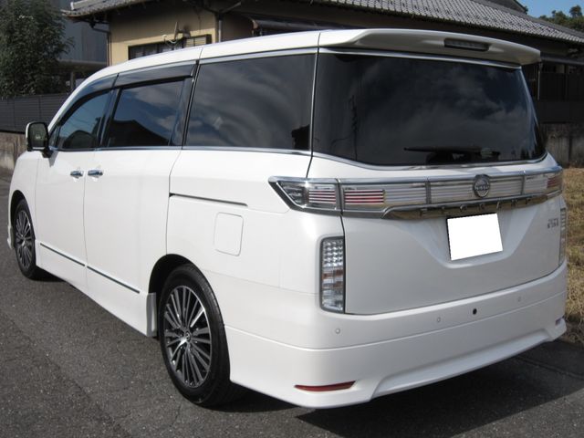 NISSAN ELGRAND  4WD 2023 Image 31