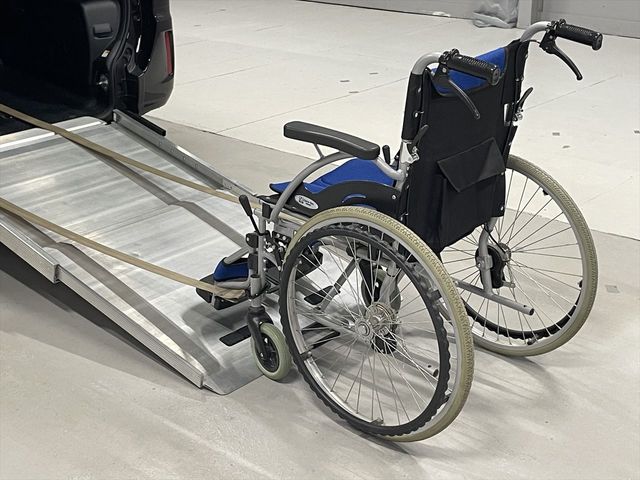 TOYOTA ESQUIRE 2019 Image 31