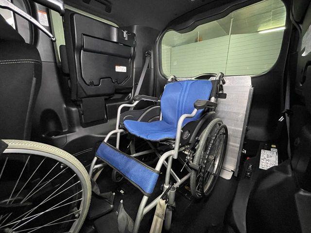 TOYOTA ESQUIRE 2019 Image 31