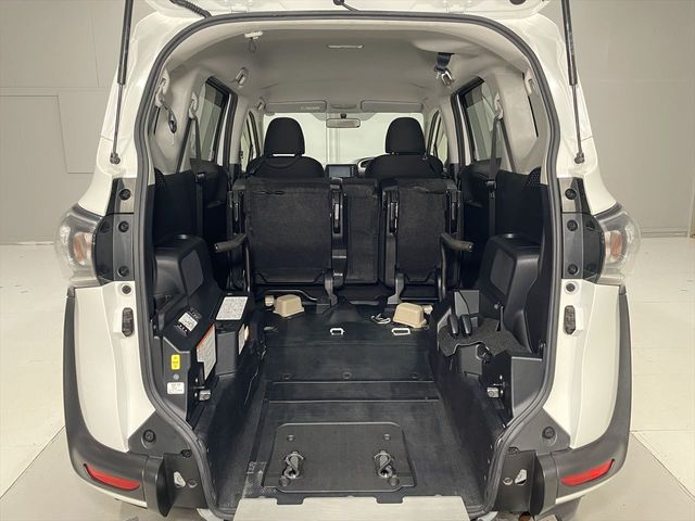 TOYOTA SIENTA 2019 Image 31