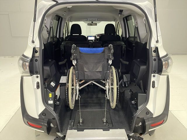 TOYOTA SIENTA 2019 Image 31