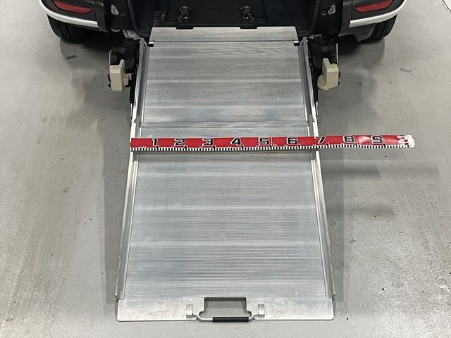 TOYOTA SIENTA 2019 Image 31