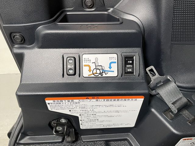TOYOTA SIENTA 2019 Image 31