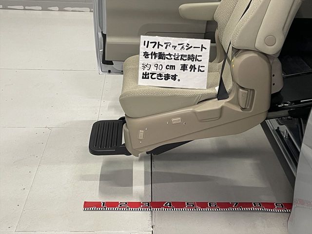 DAIHATSU TANTO 4WD 2019 Image 31