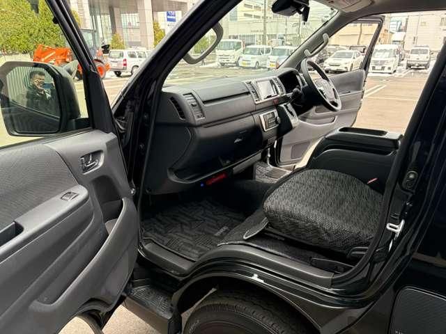 TOYOTA HIACE VAN 4WD 2024 Image 31