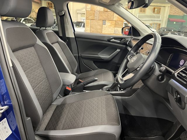 VOLKSWAGEN T-CROSS 2021 Image 31