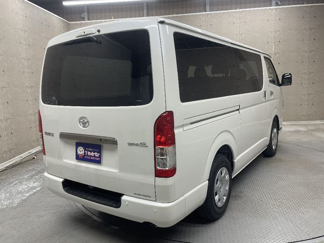 TOYOTA HIACE VAN 2WD 2025 Image 31