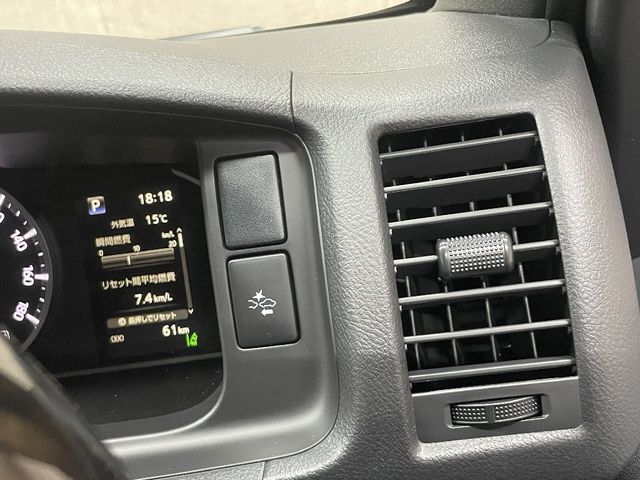 TOYOTA HIACE VAN 2WD 2025 Image 31