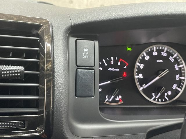 TOYOTA HIACE VAN 2WD 2025 Image 31