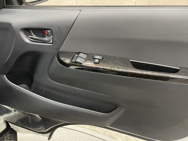 TOYOTA HIACE VAN 2WD 2025 Image 31