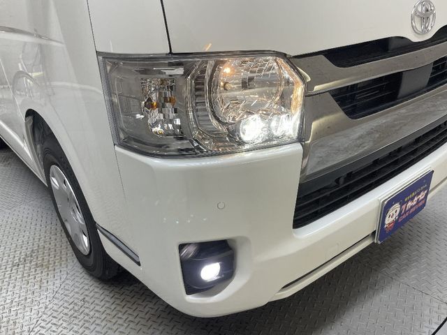 TOYOTA HIACE VAN 2WD 2025 Image 31