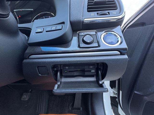 TOYOTA CROWN SEDAN HYBRID 2015 Image 31