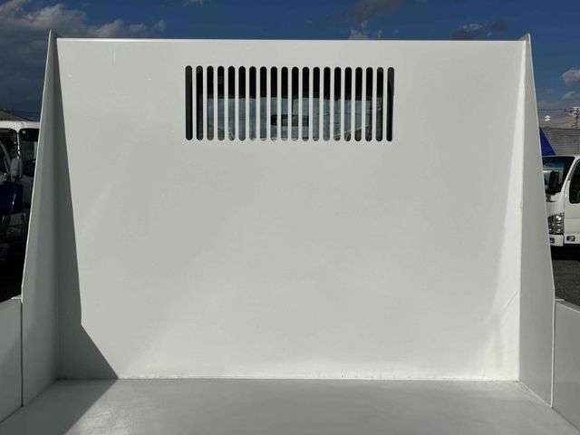 ISUZU ELF 2012 Image 31