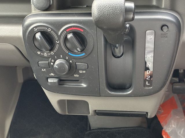 NISSAN NV100 CLIPPER 4WD 2021 Image 31