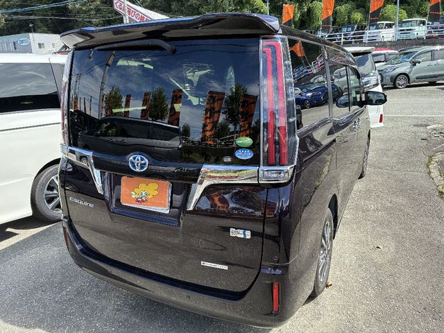 TOYOTA ESQUIRE HYBRID 2019 Image 31