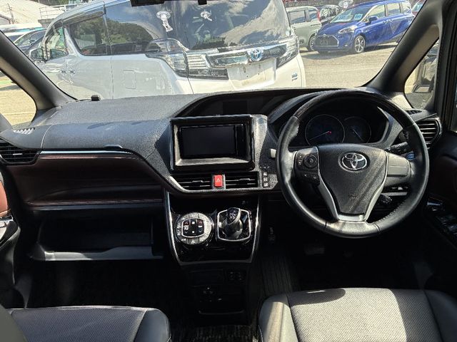 TOYOTA ESQUIRE HYBRID 2019 Image 31