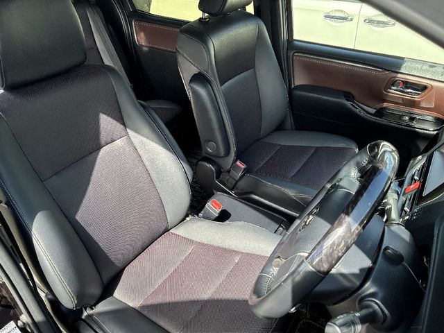 TOYOTA ESQUIRE HYBRID 2019 Image 31