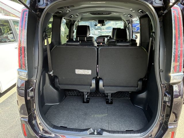 TOYOTA ESQUIRE HYBRID 2019 Image 31